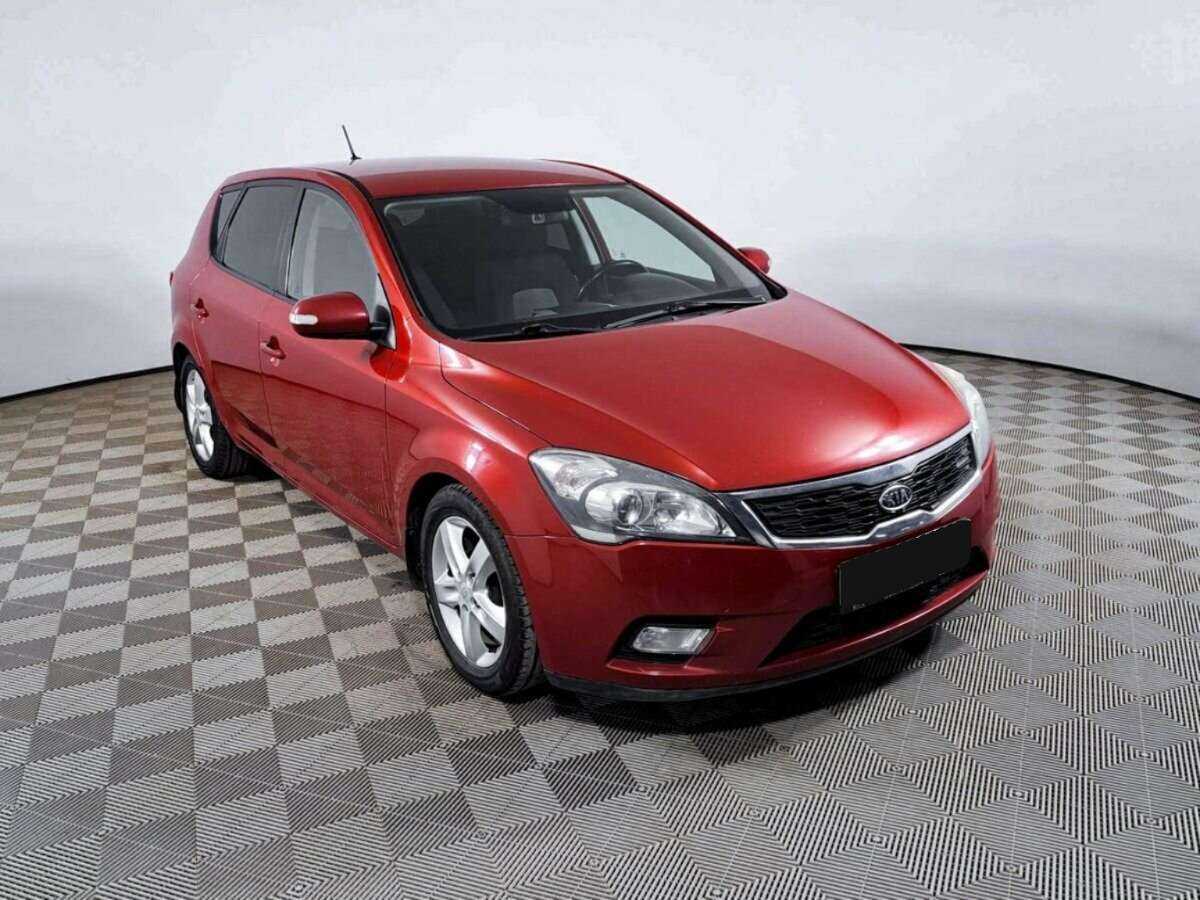 Купить Kia Ceed с пробегом. Фото: #2