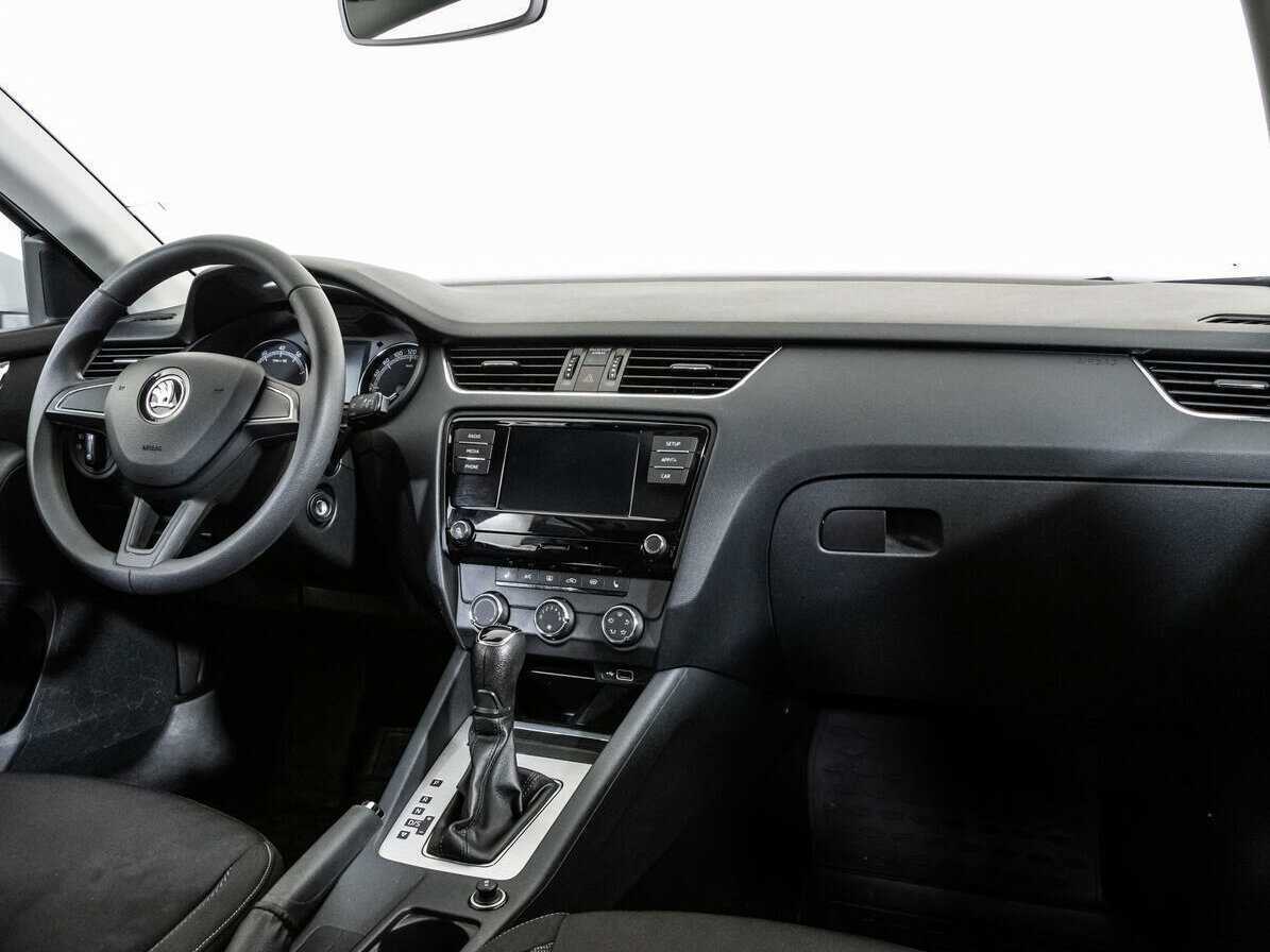Купить Skoda Octavia с пробегом. Фото: #8