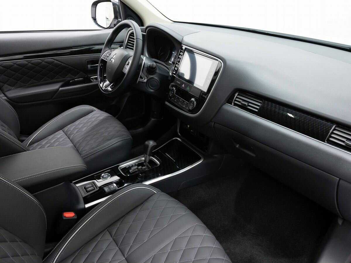 Купить Mitsubishi Outlander с пробегом. Фото: #13