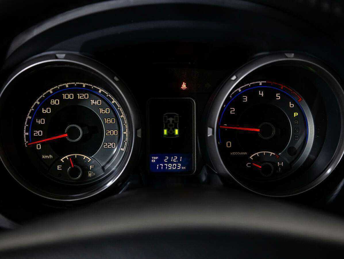 Купить Mitsubishi Pajero с пробегом. Фото: #11