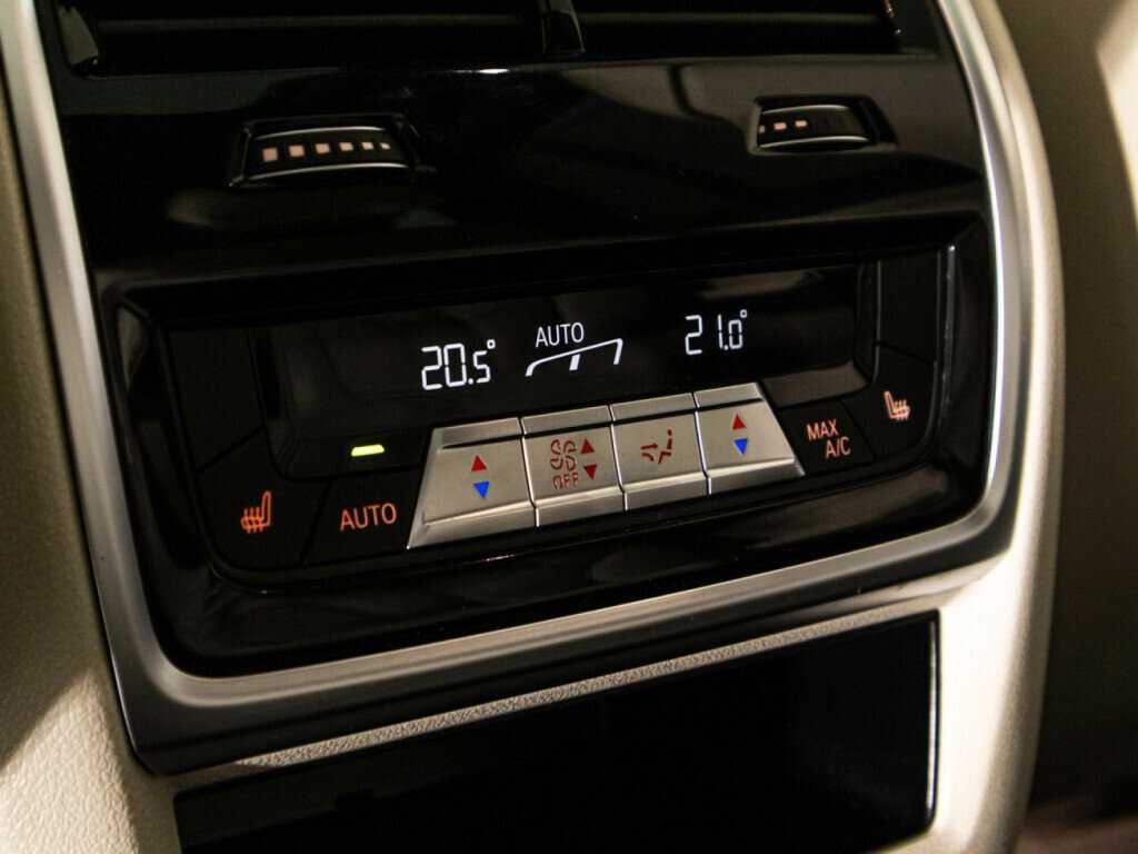 Купить BMW X7 с пробегом. Фото: #30