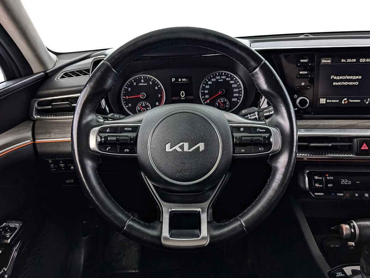 Купить Kia K5 с пробегом. Фото: #17