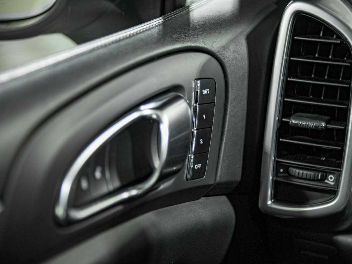 Купить Porsche Cayenne с пробегом. Фото: #14