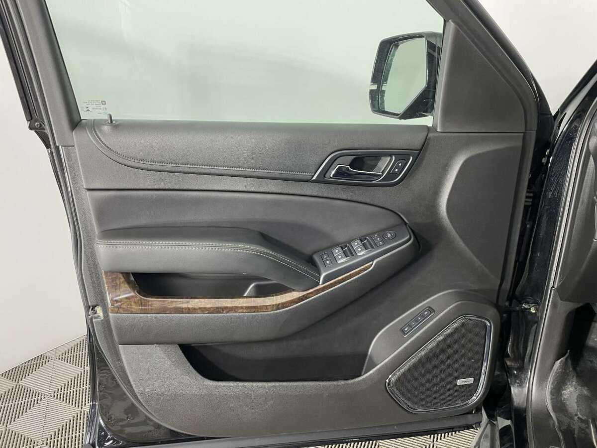 Купить Chevrolet Tahoe с пробегом. Фото: #7