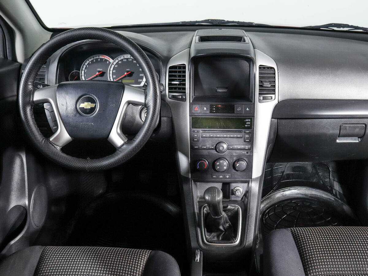 Купить Chevrolet Captiva с пробегом. Фото: #9