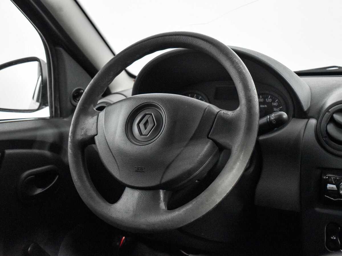 Купить Renault Sandero с пробегом. Фото: #18