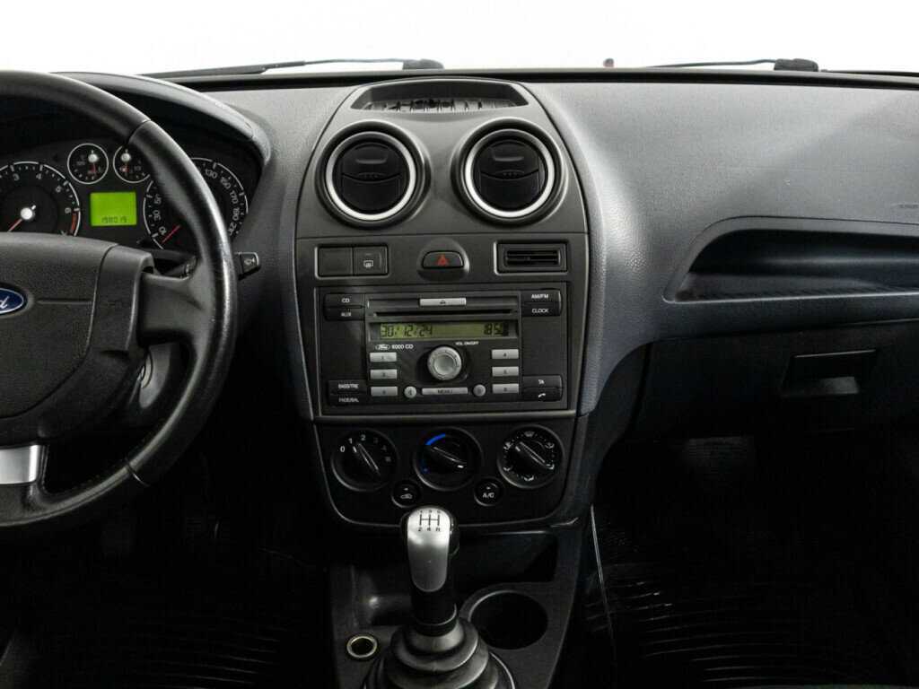 Купить Ford Fiesta с пробегом. Фото: #13