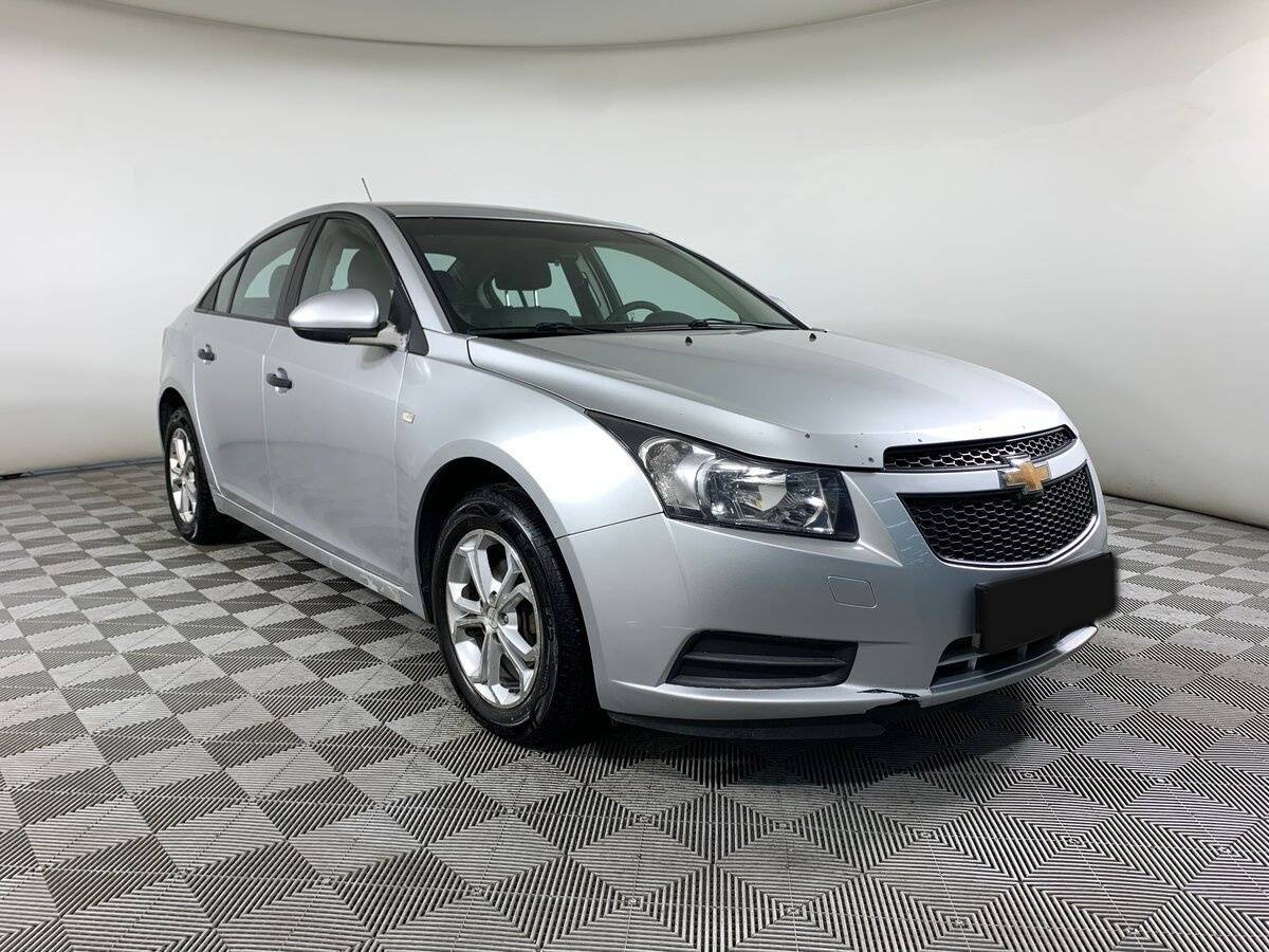 Купить Chevrolet Cruze с пробегом. Фото: #2