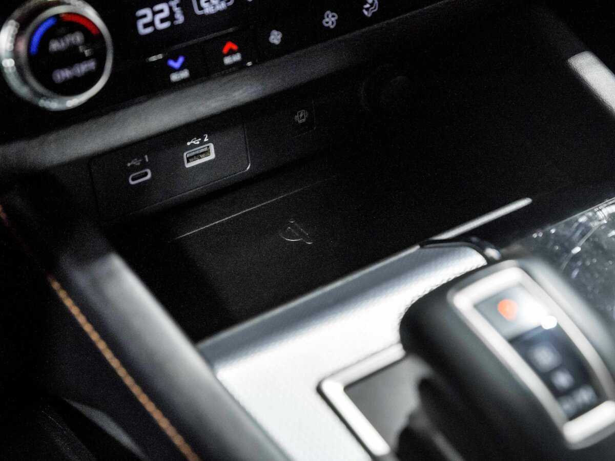 Купить Mitsubishi Outlander с пробегом. Фото: #11
