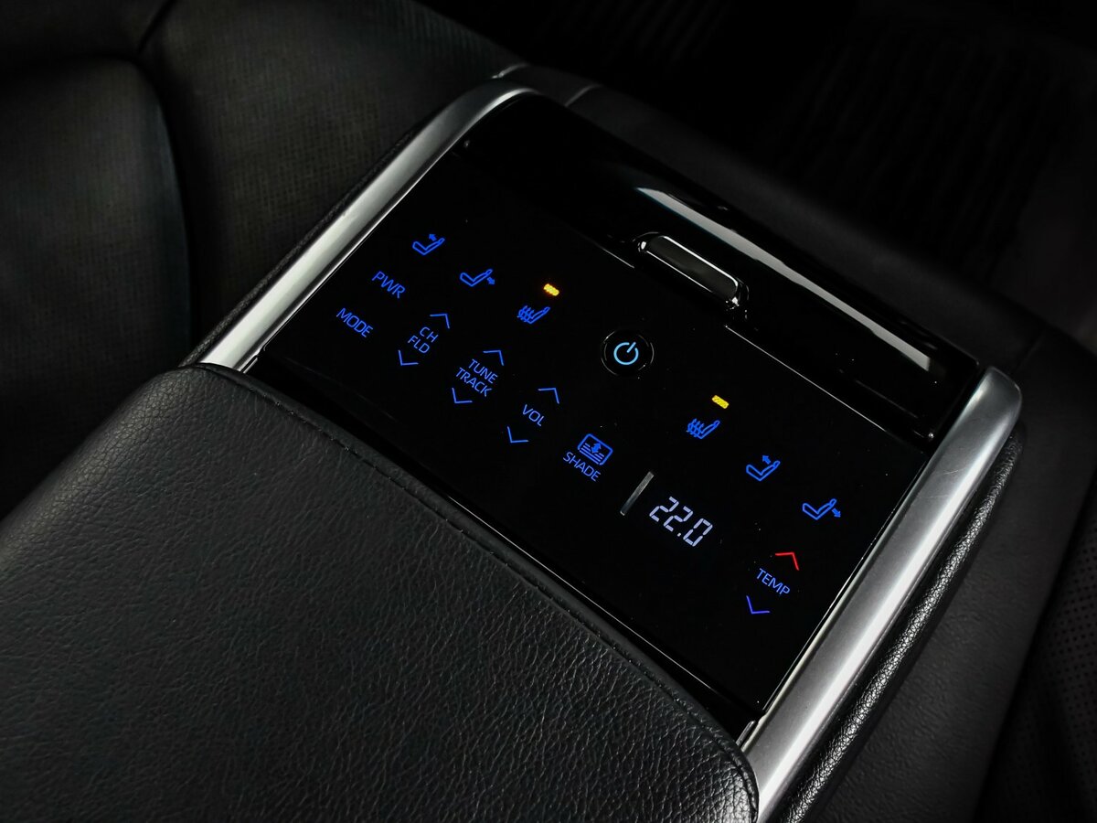 Купить Toyota Camry с пробегом. Фото: #20