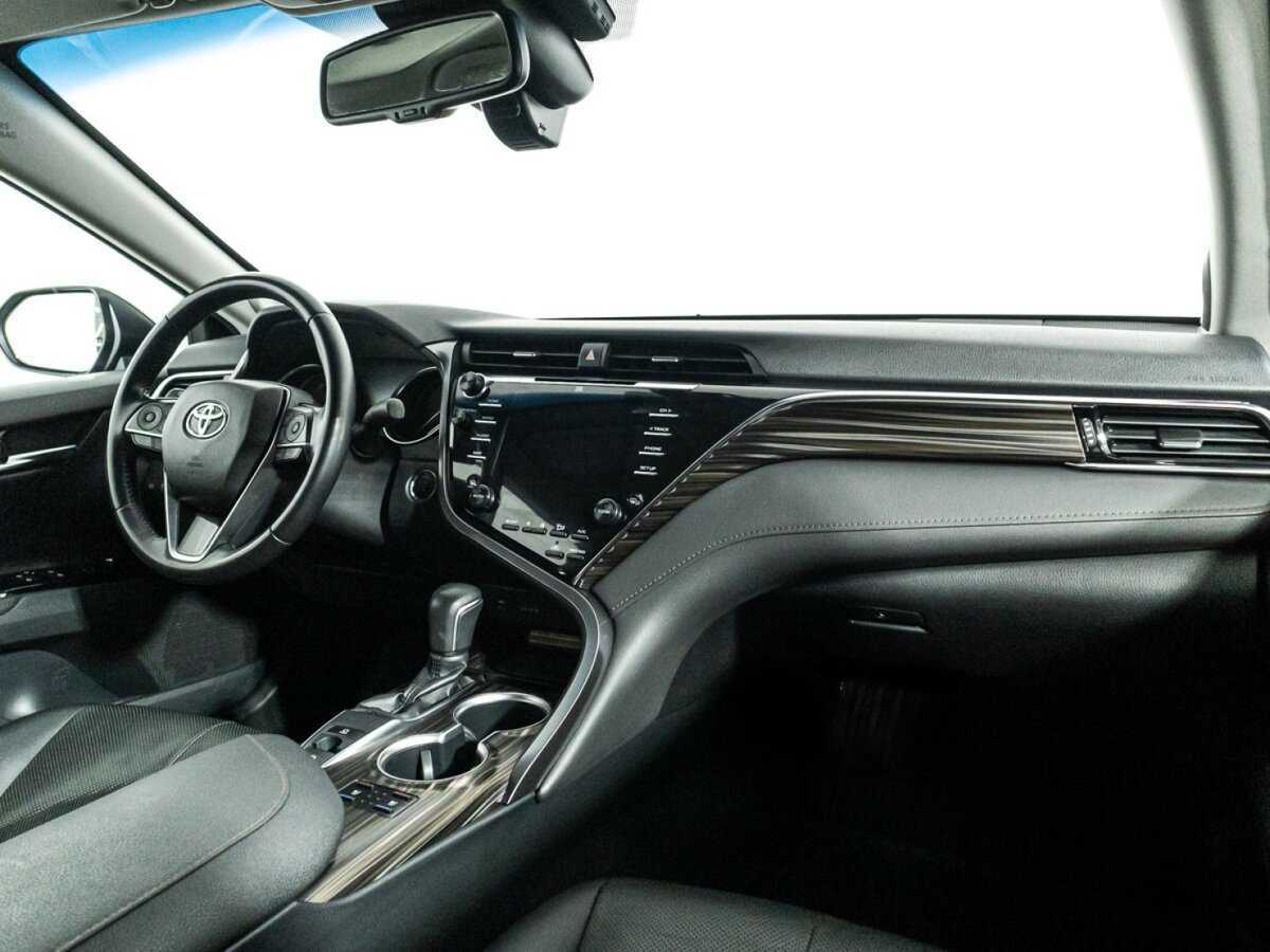 Купить Toyota Camry с пробегом. Фото: #8
