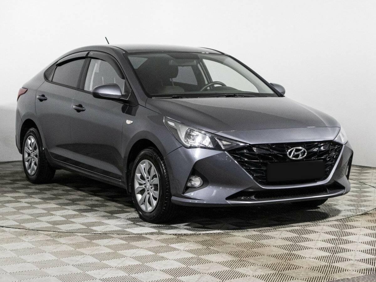 Купить Hyundai Solaris с пробегом. Фото: #2