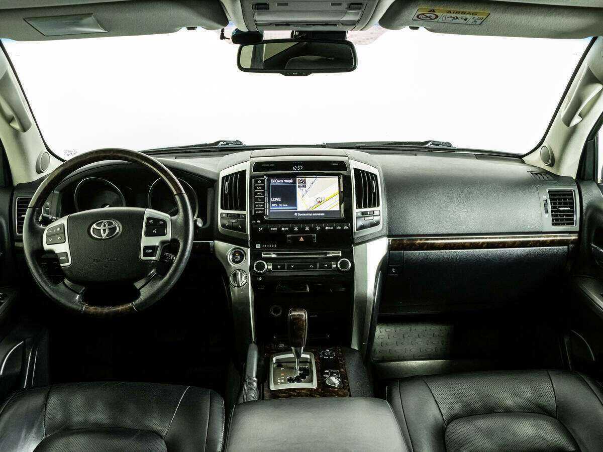 Купить Toyota Land Cruiser с пробегом. Фото: #10