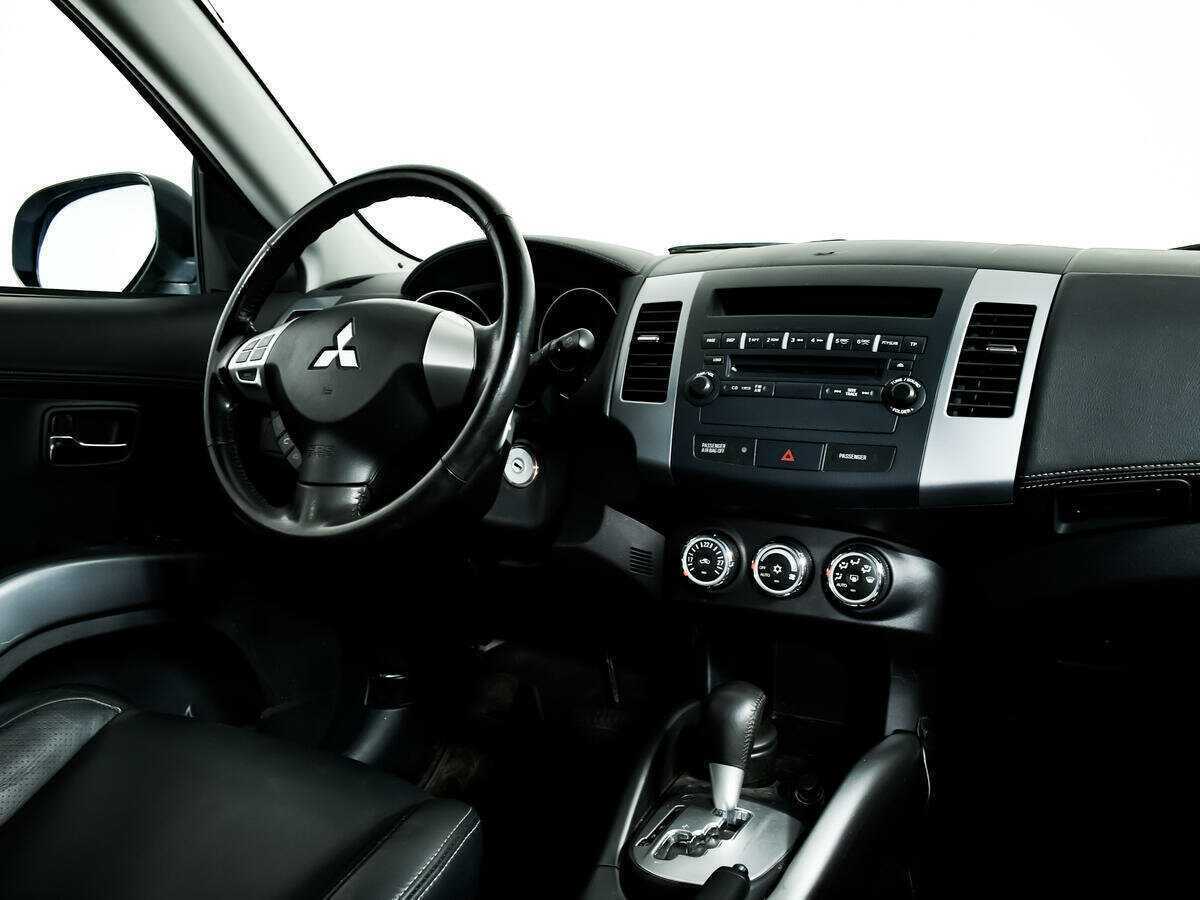 Купить Mitsubishi Outlander с пробегом. Фото: #8