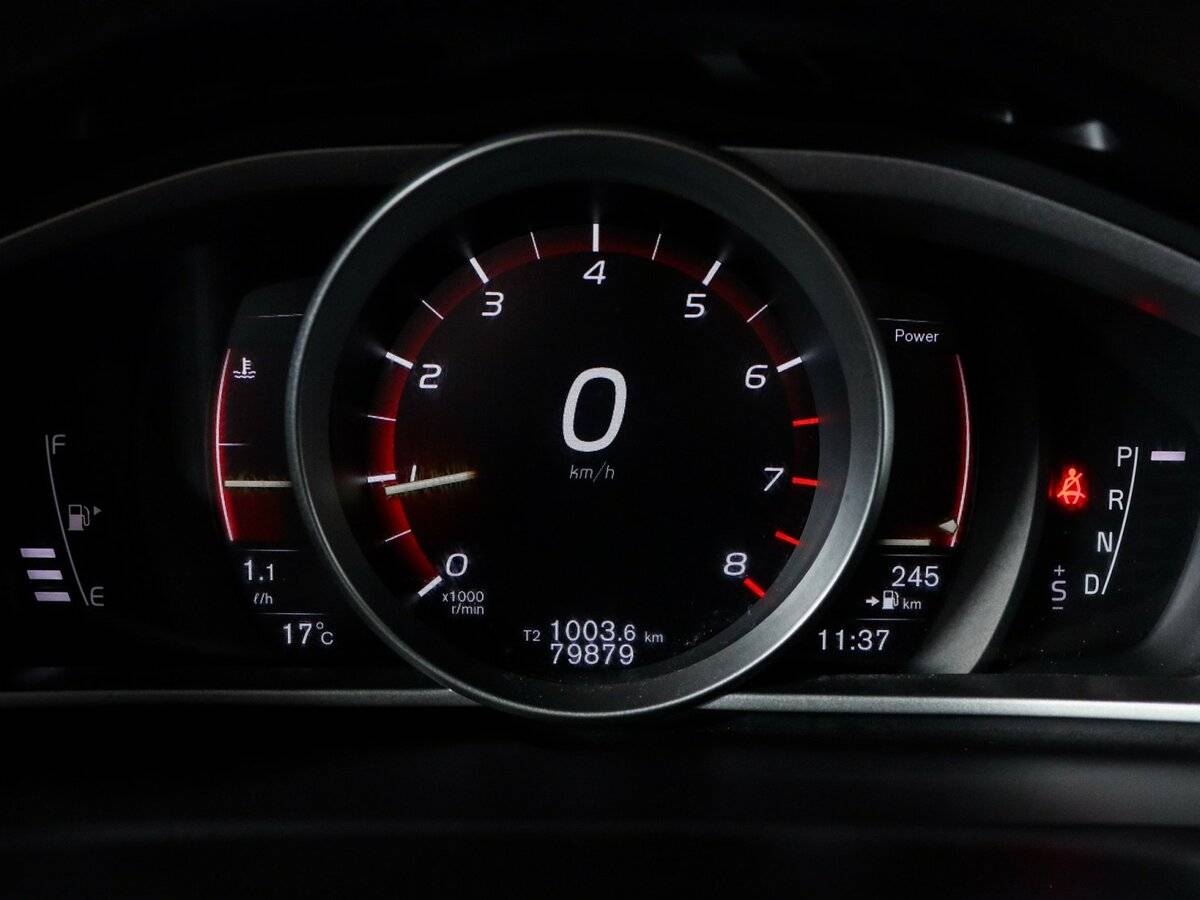 Купить Volvo V40 Cross Country с пробегом. Фото: #10