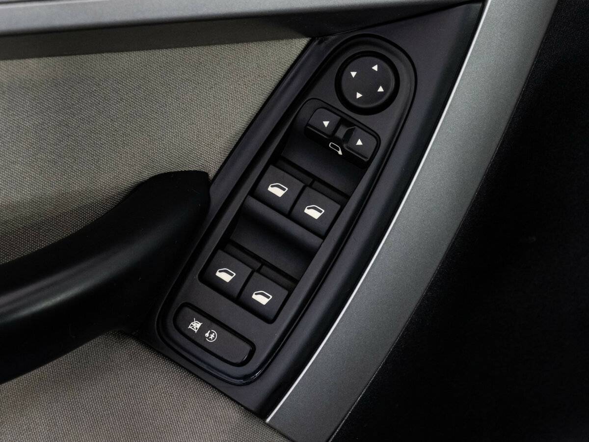 Купить Citroen C4 Picasso с пробегом. Фото: #16