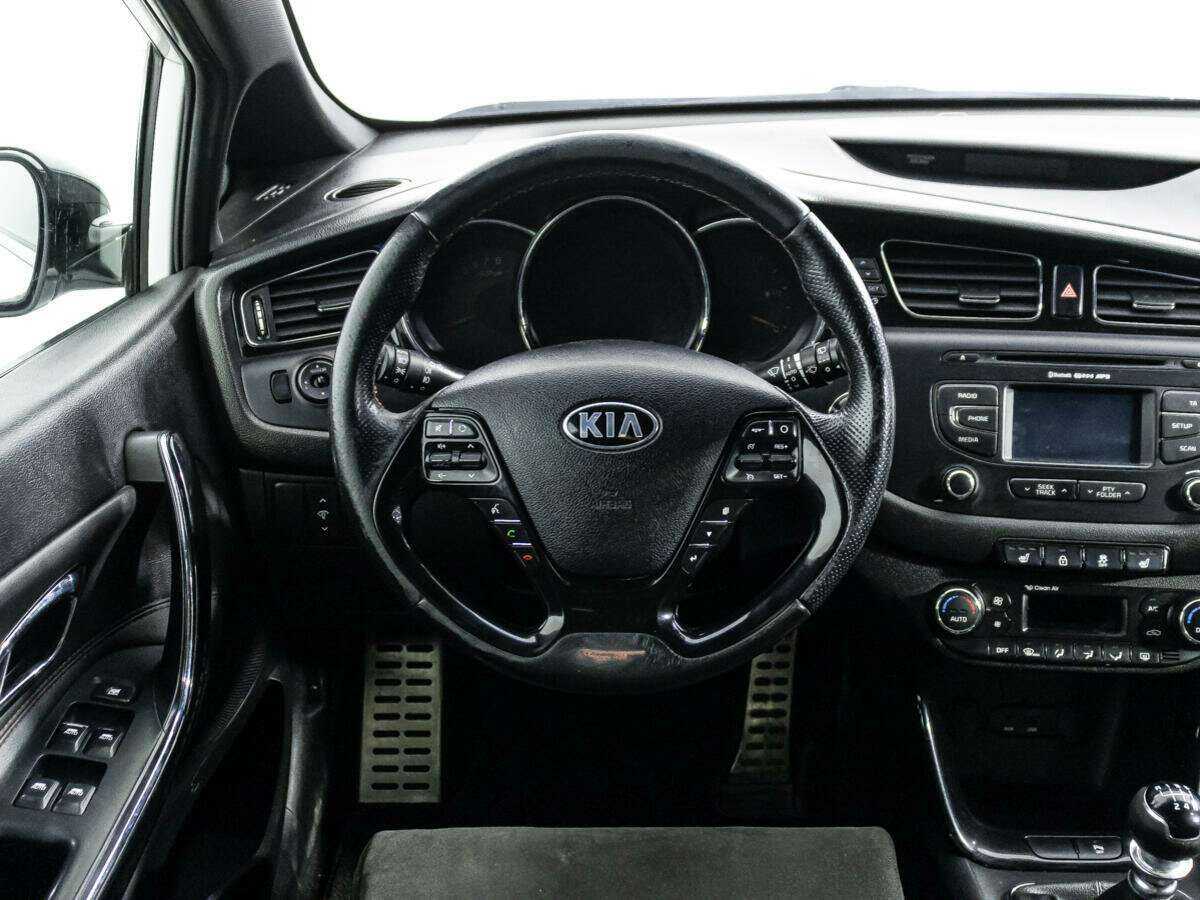 Купить Kia Ceed GT с пробегом. Фото: #17