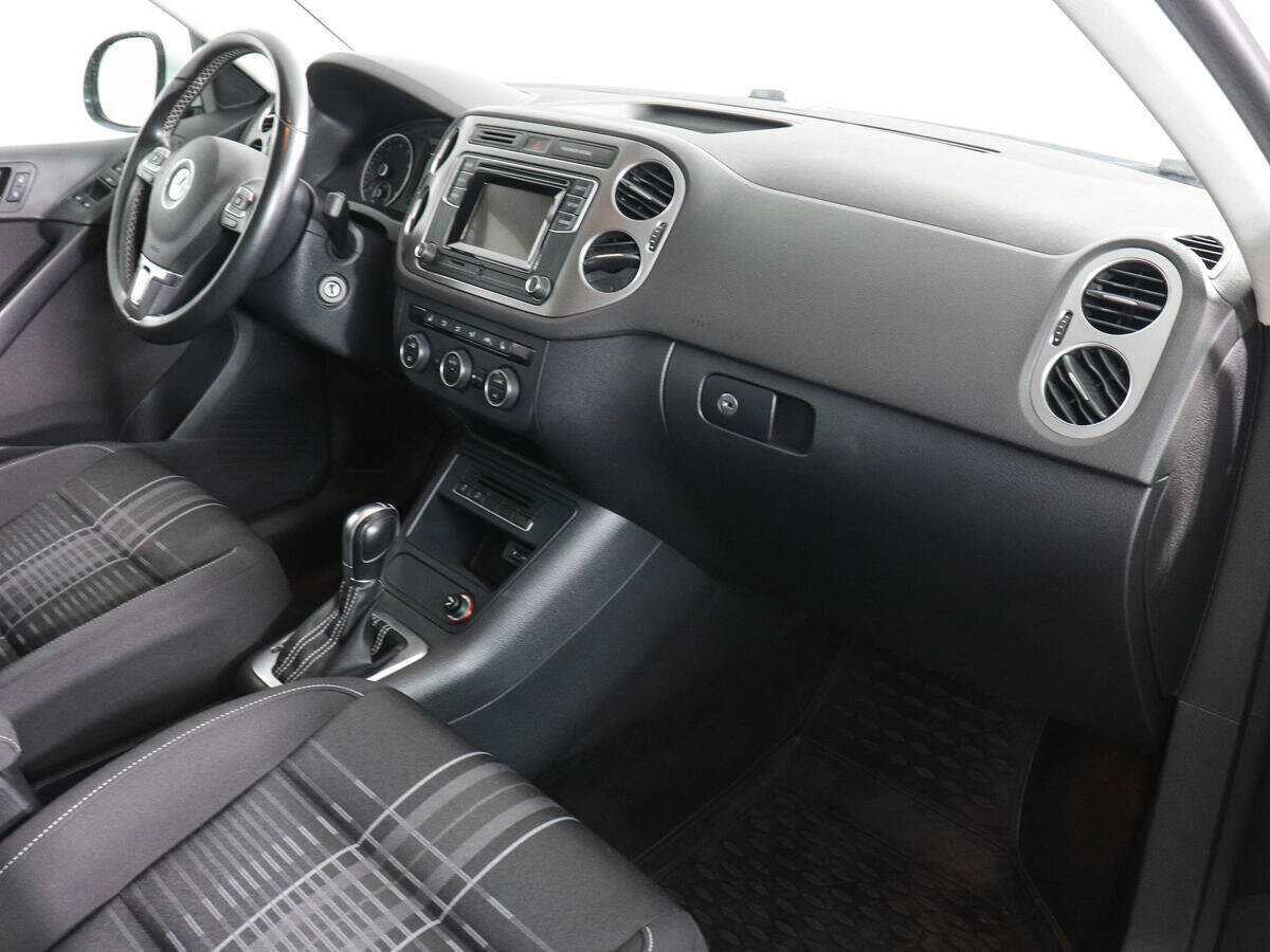 Купить Volkswagen Tiguan с пробегом. Фото: #9