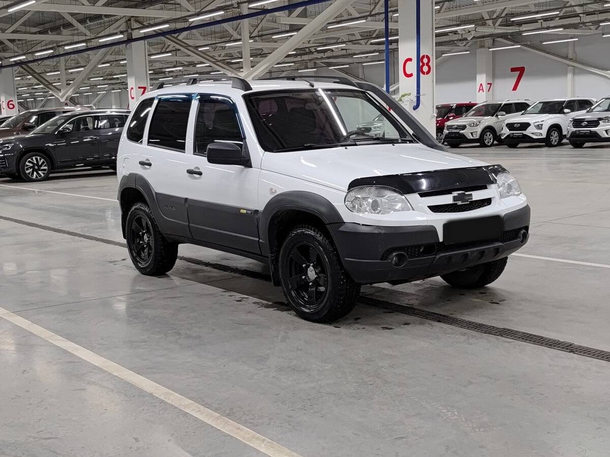 Купить Chevrolet Niva с пробегом. Фото: #2