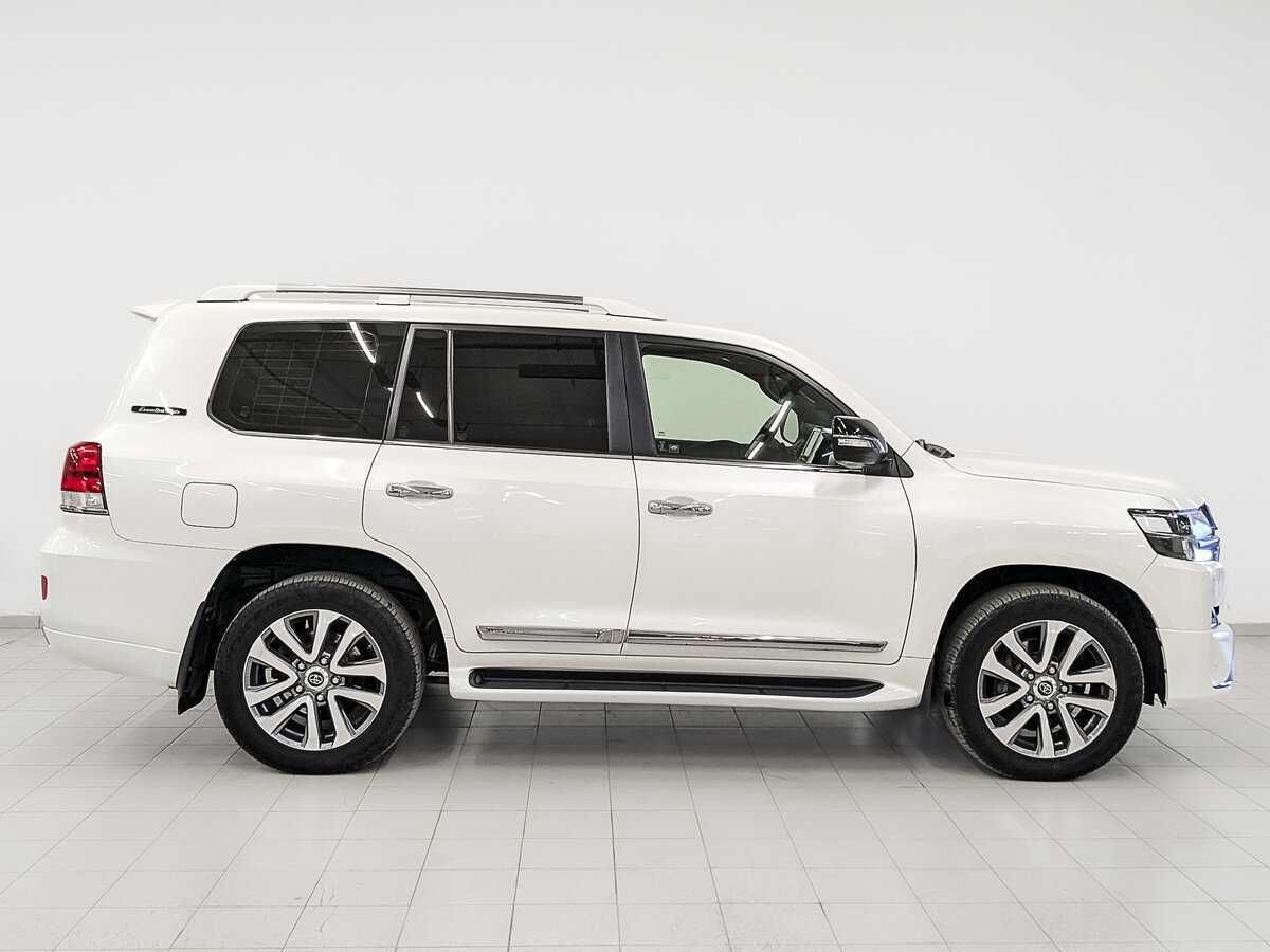 Купить Toyota Land Cruiser с пробегом. Фото: #3