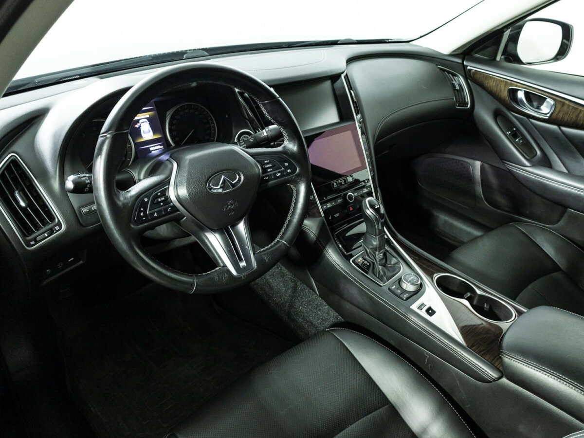 Купить Infiniti Q50 с пробегом. Фото: #10