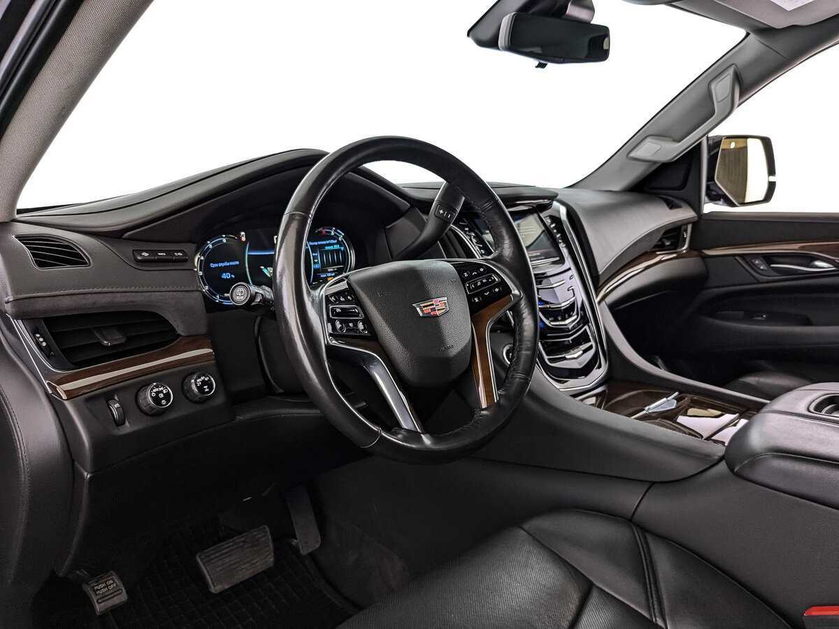 Купить Cadillac Escalade с пробегом. Фото: #10