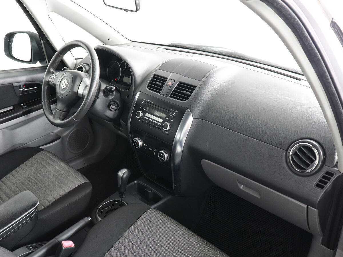 Купить Suzuki SX4 с пробегом. Фото: #9