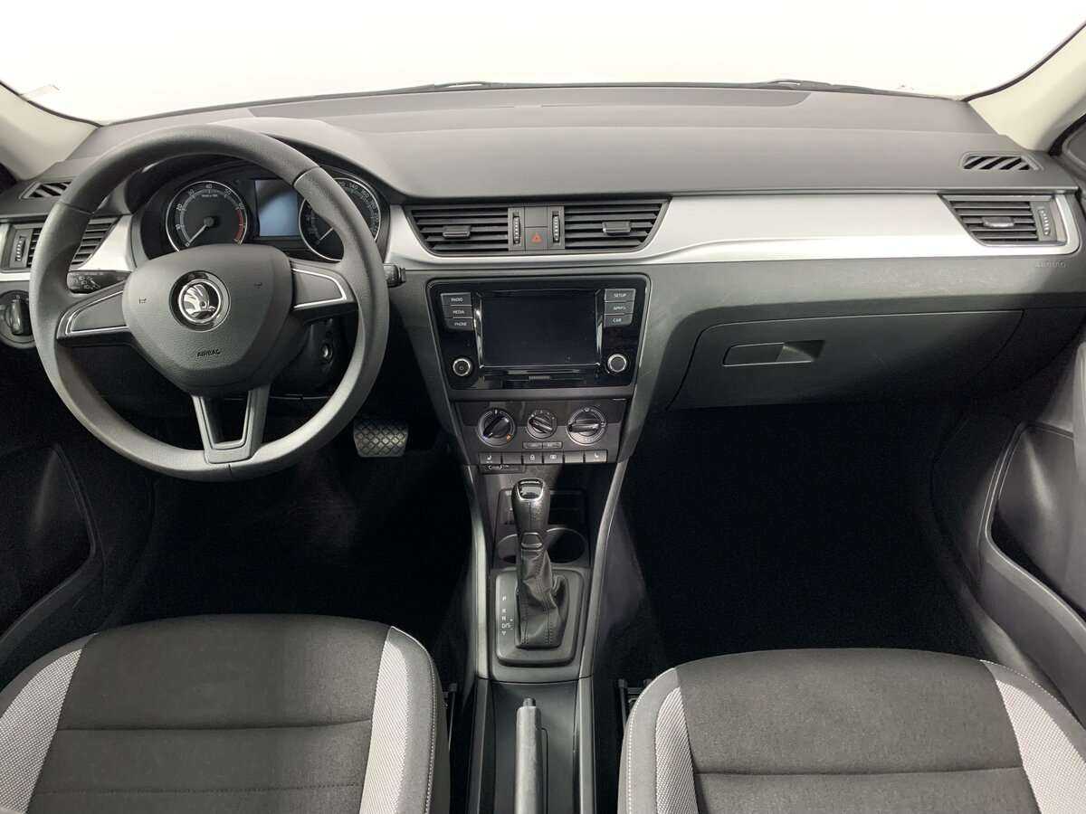 Купить Skoda Rapid с пробегом. Фото: #11