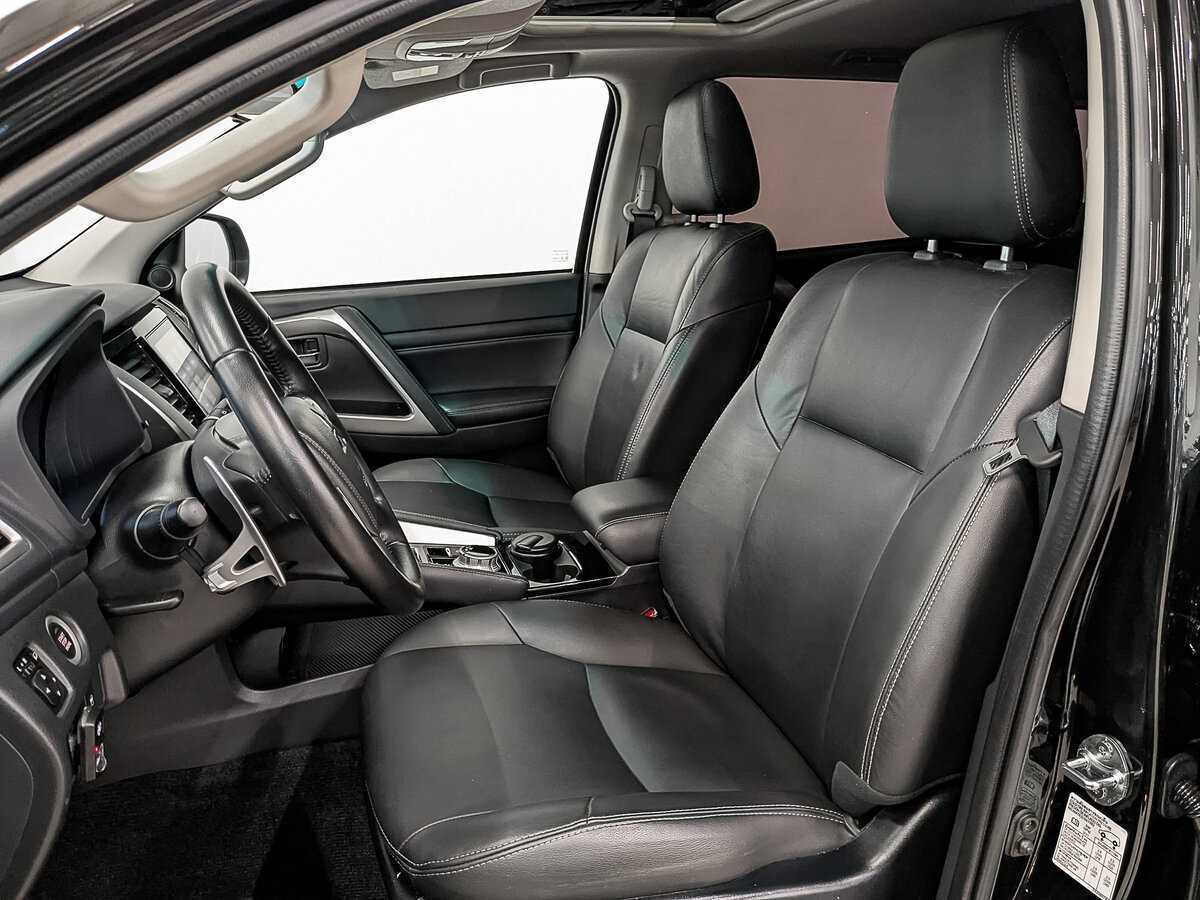 Купить Mitsubishi Montero Sport с пробегом. Фото: #17