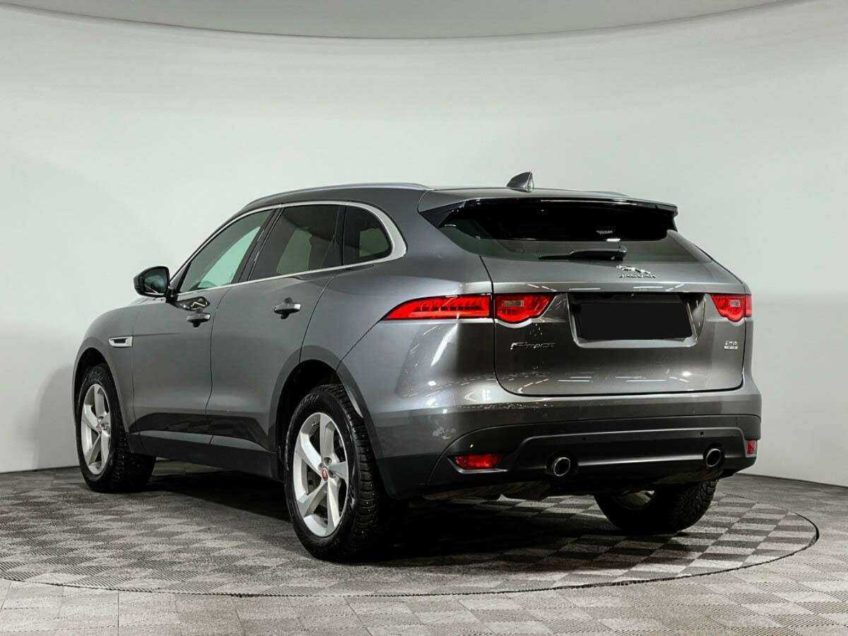 Купить Jaguar F-Pace с пробегом. Фото: #4