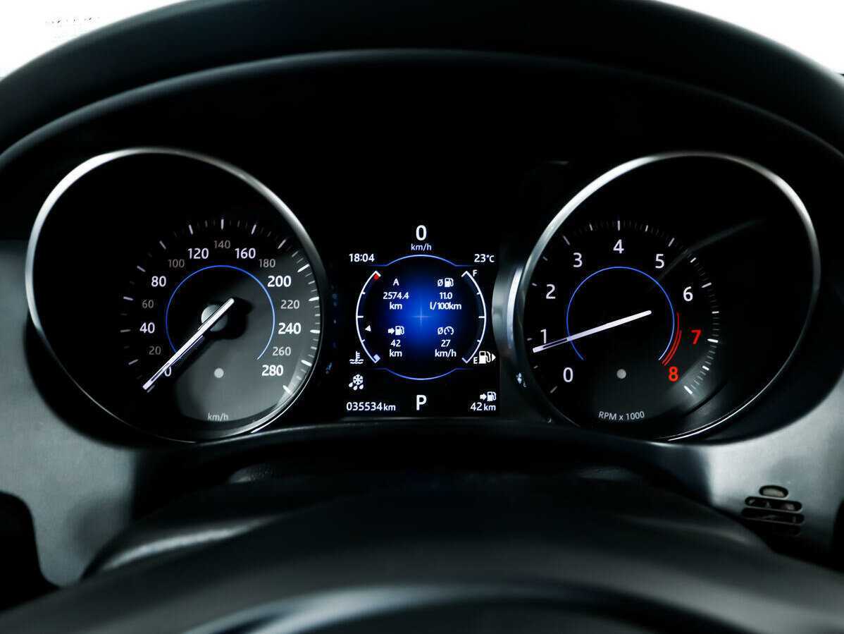 Купить Jaguar XE с пробегом. Фото: #9