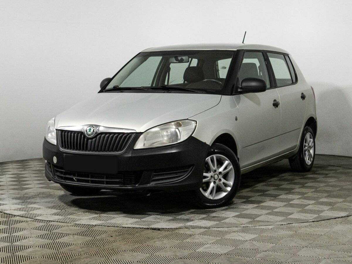 Купить Skoda Fabia с пробегом. Посмотреть фото