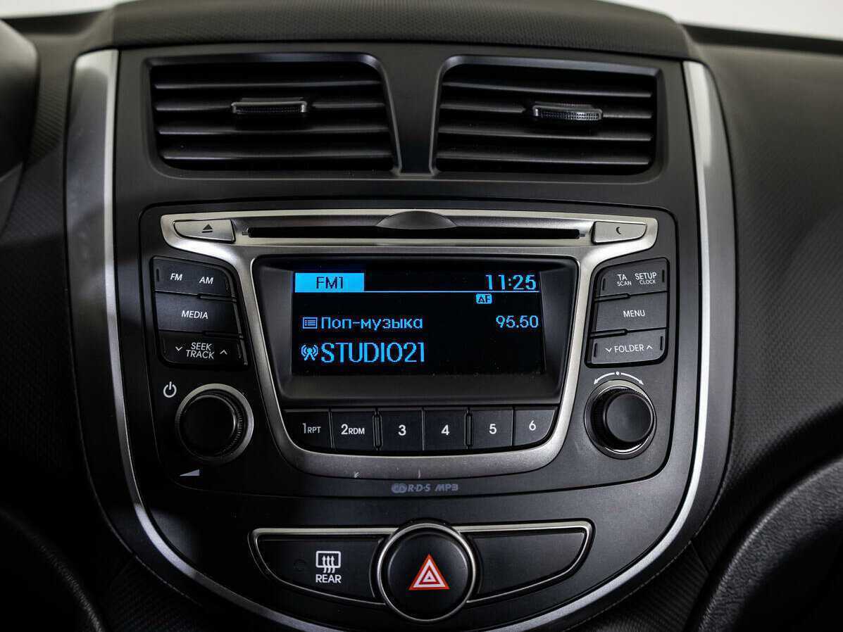 Купить Hyundai Solaris с пробегом. Фото: #11