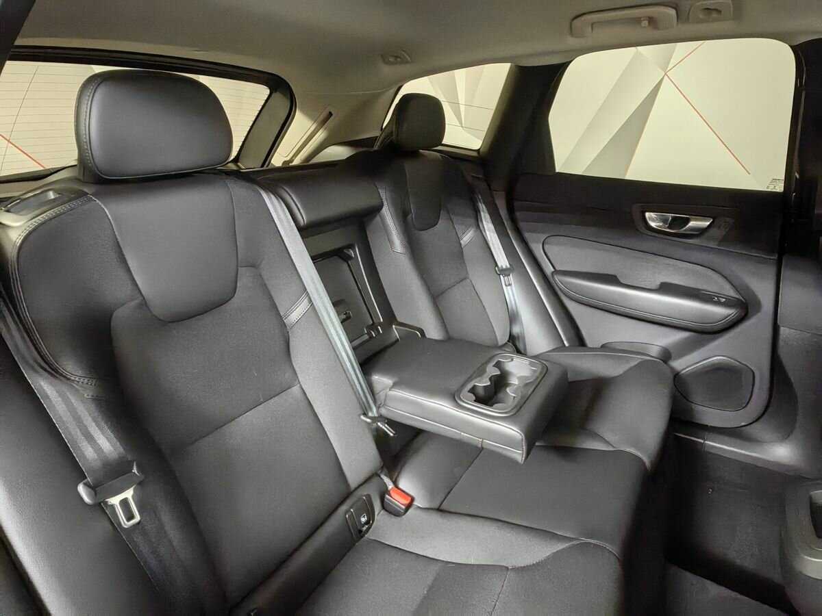 Купить Volvo XC60 с пробегом. Фото: #12
