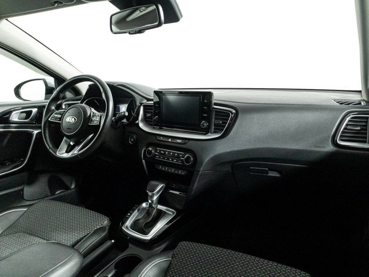Купить Kia Ceed с пробегом. Фото: #8