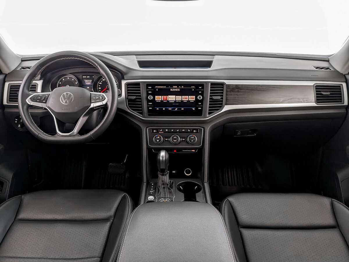 Купить Volkswagen Teramont с пробегом. Фото: #11