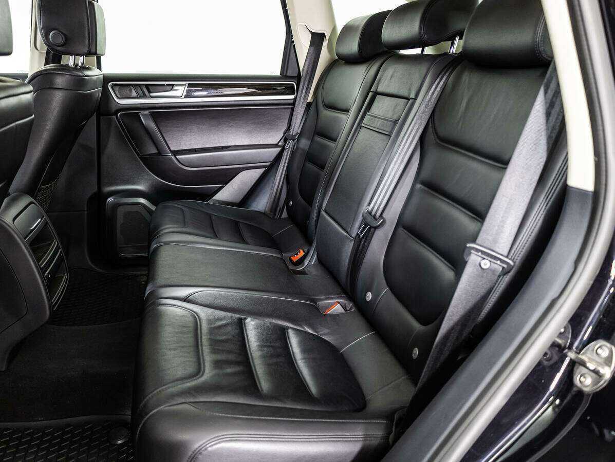 Купить Volkswagen Touareg с пробегом. Фото: #7