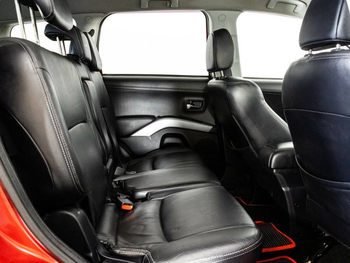 Купить Mitsubishi Outlander с пробегом. Фото: #12