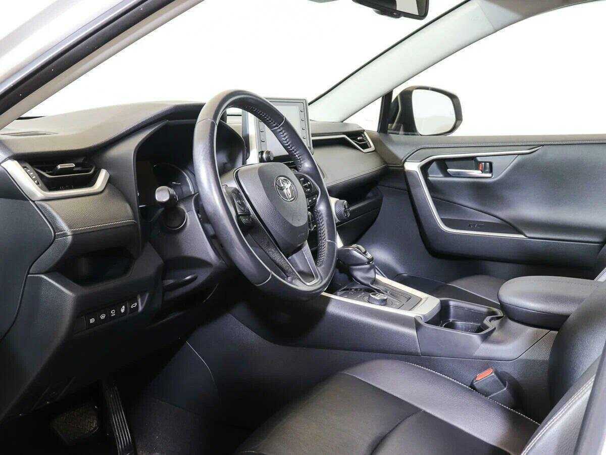 Купить Toyota RAV4 с пробегом. Фото: #14