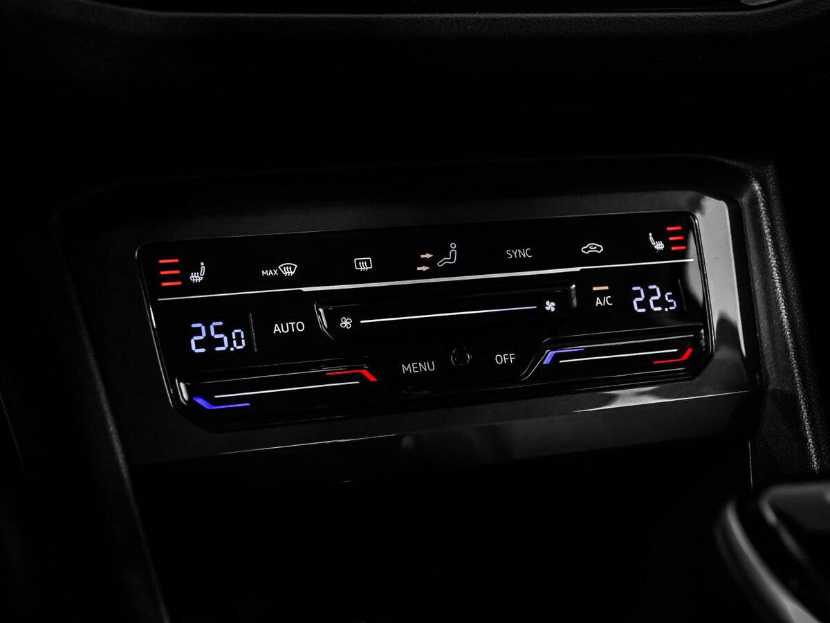 Купить Volkswagen Tiguan с пробегом. Фото: #14