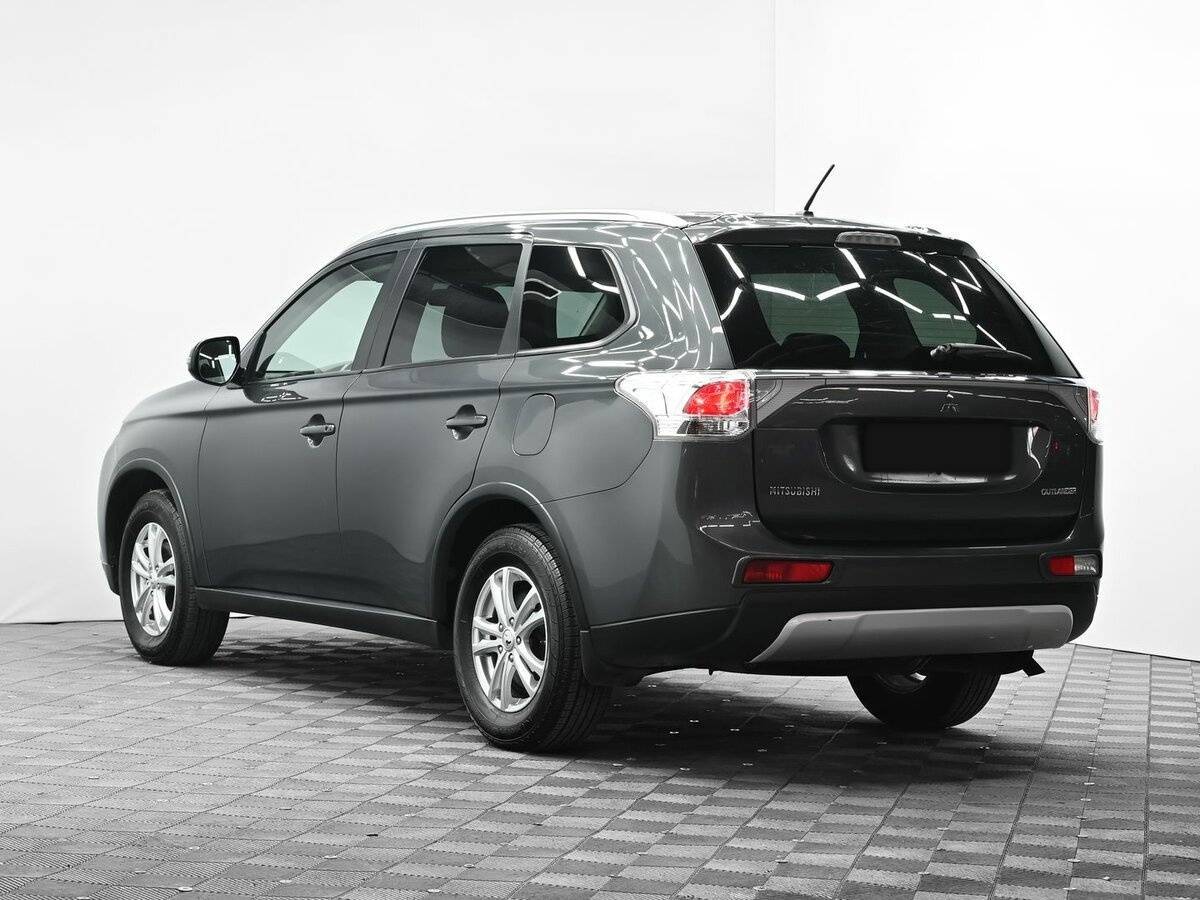 Купить Mitsubishi Outlander с пробегом. Фото: #2
