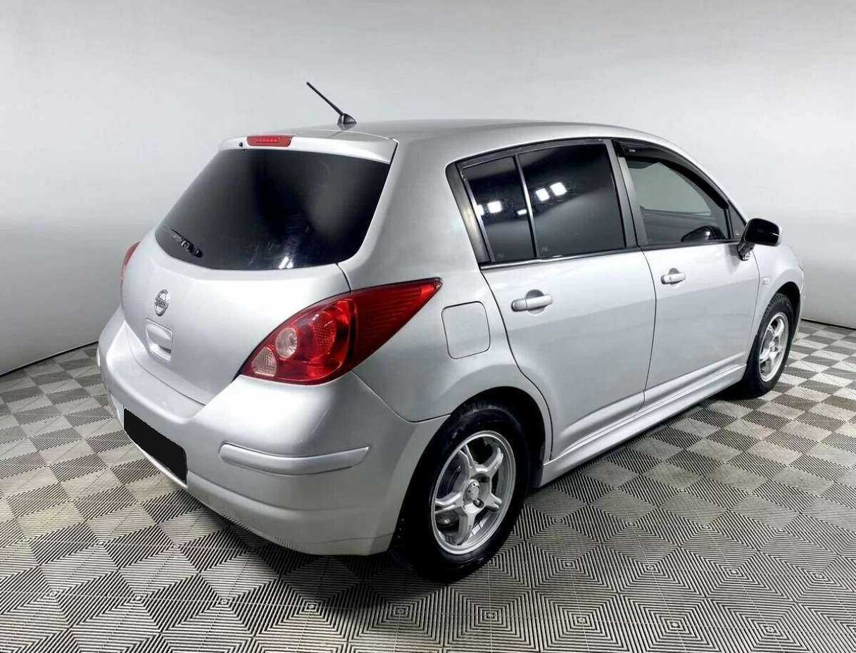 Купить Nissan Tiida с пробегом. Фото: #5