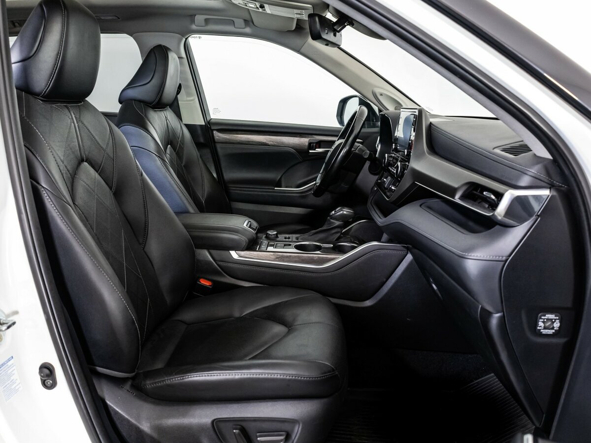 Купить Toyota Highlander с пробегом. Фото: #16