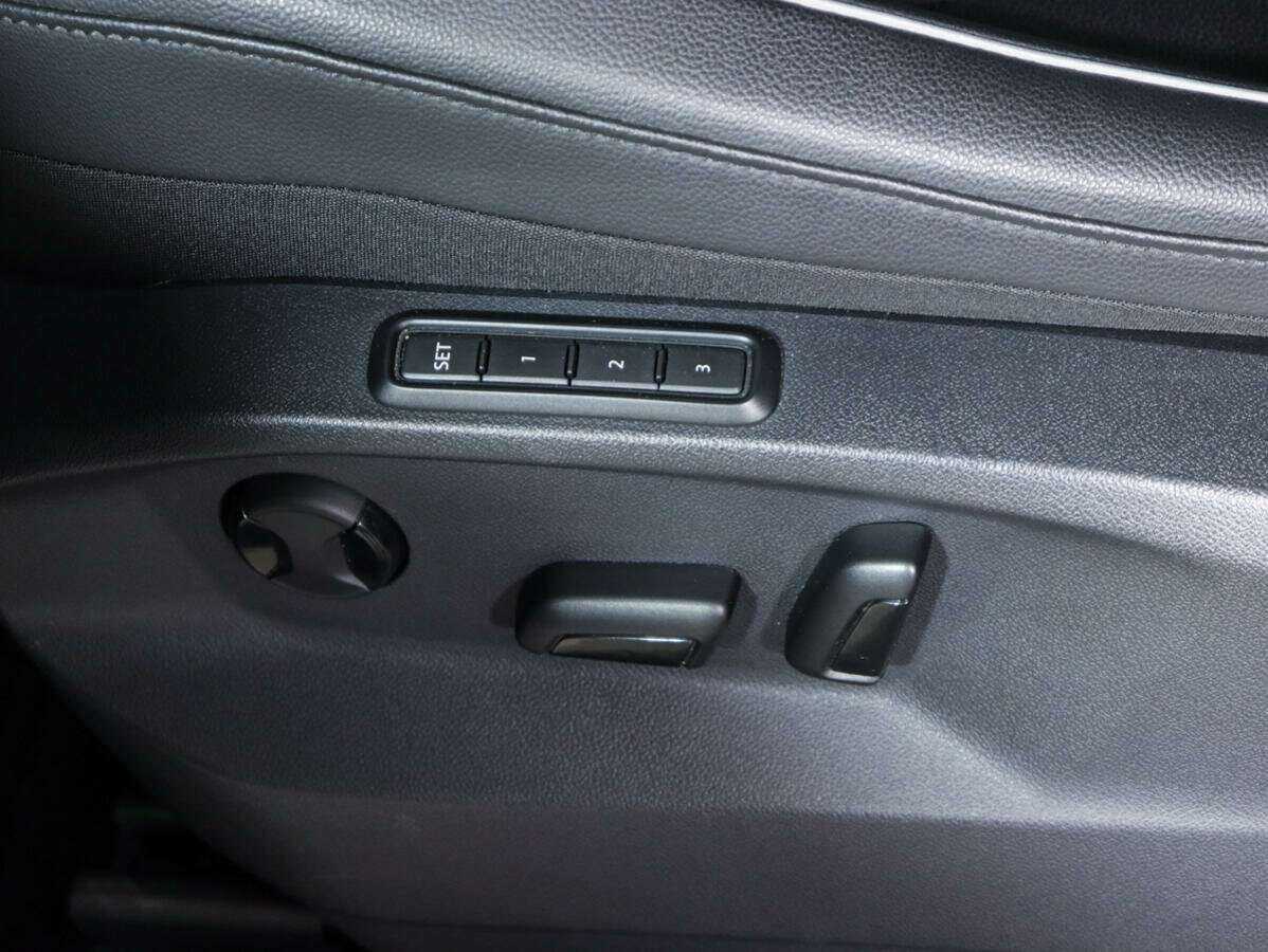 Купить Volkswagen Tiguan с пробегом. Фото: #16