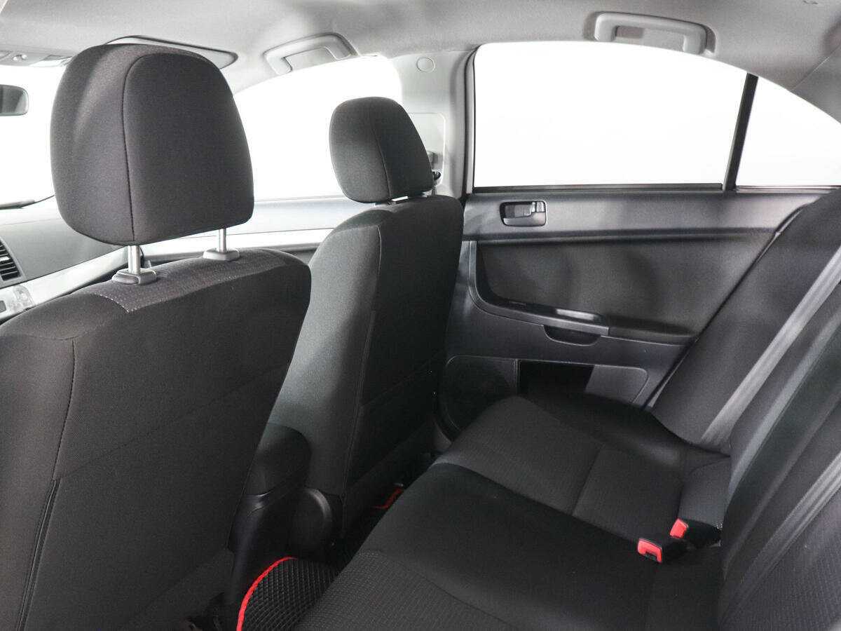Купить Mitsubishi Lancer с пробегом. Фото: #11