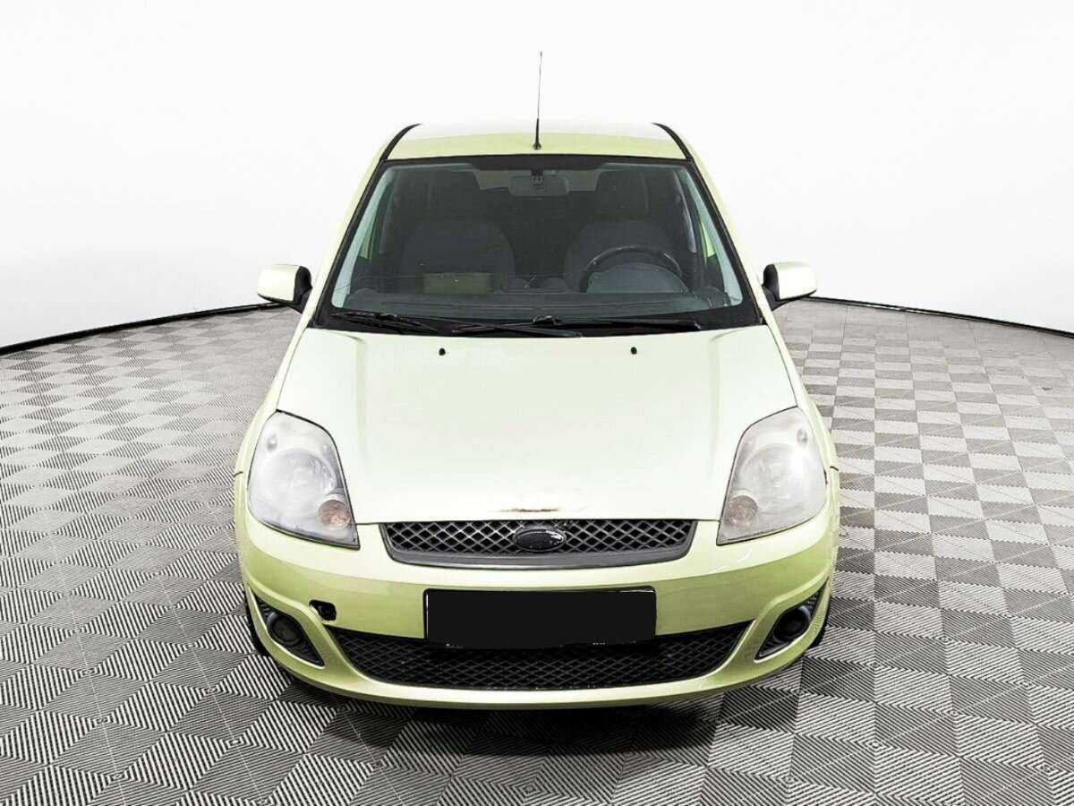 Купить Ford Fiesta с пробегом. Фото: #1