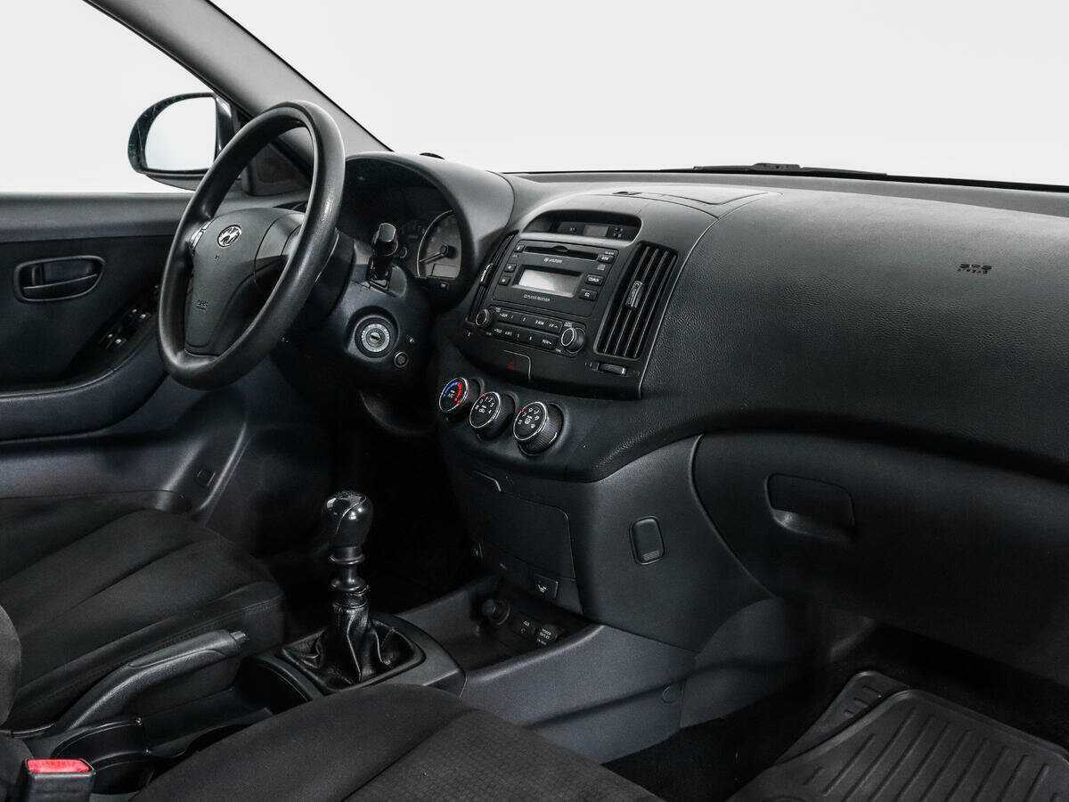 Купить Hyundai Elantra с пробегом. Фото: #10