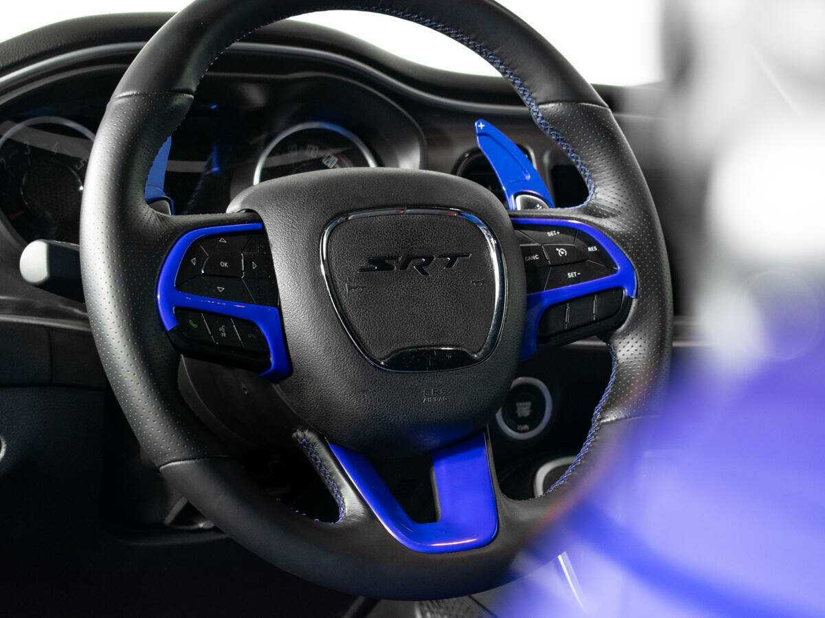 Купить Dodge Challenger с пробегом. Фото: #15