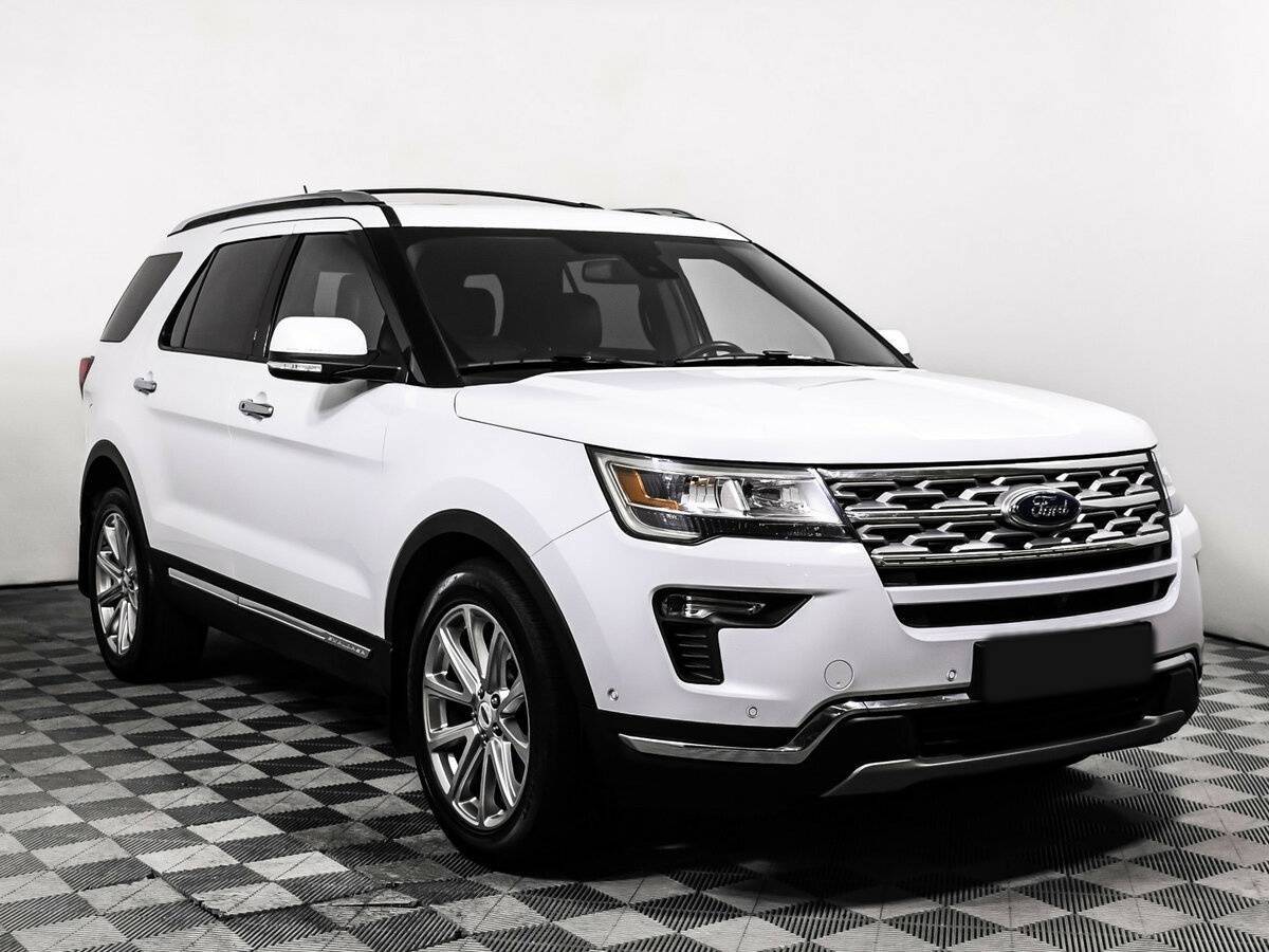 Купить Ford Explorer с пробегом. Фото: #2