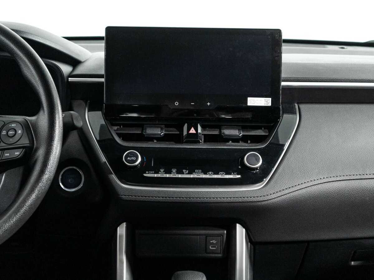 Купить Toyota Corolla Cross с пробегом. Фото: #13
